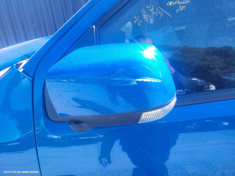 2015 Holden Colorado Right Door Mirror