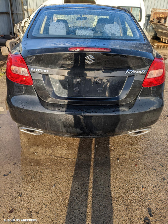2010 Suzuki Kizashi Left Taillight