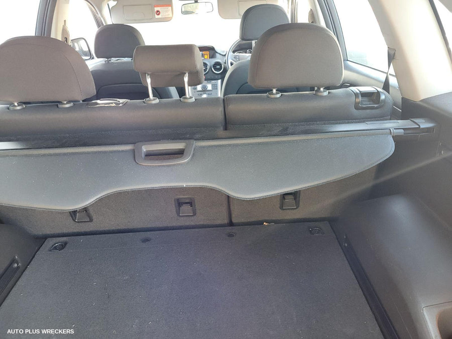 2010 HOLDEN CAPTIVA RIGHT REAR DOOR WINDOW