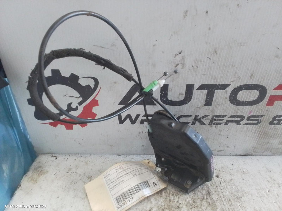 2007-2010 Toyota Kluger Door Boot Gate Lock