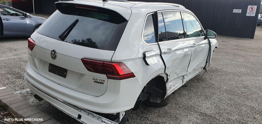 2016 Volkswagen Tiguan Overflow Bottle