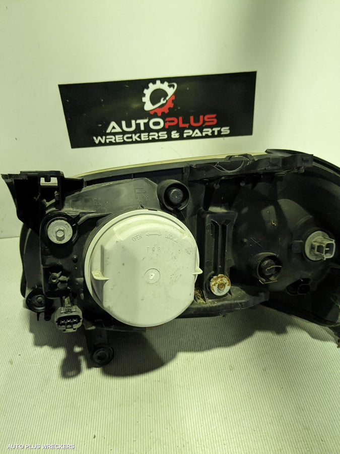 2004 Mazda Tribute Right Headlamp