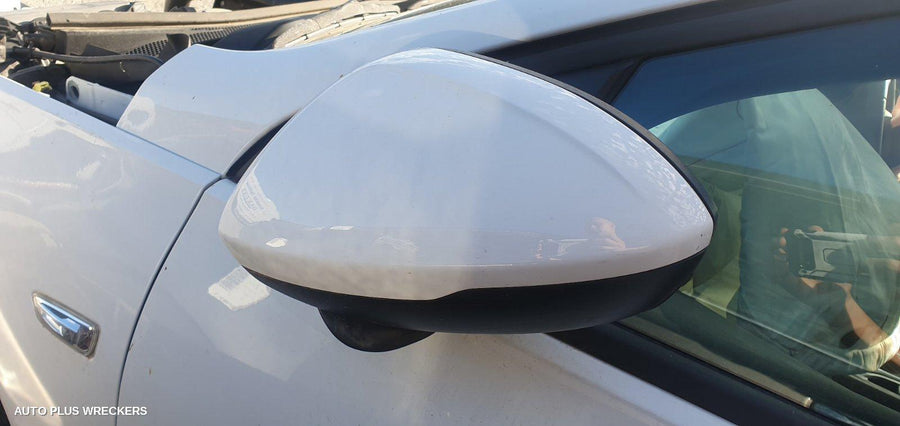 2018 Holden Commodore Air Cleaner Duct Hos