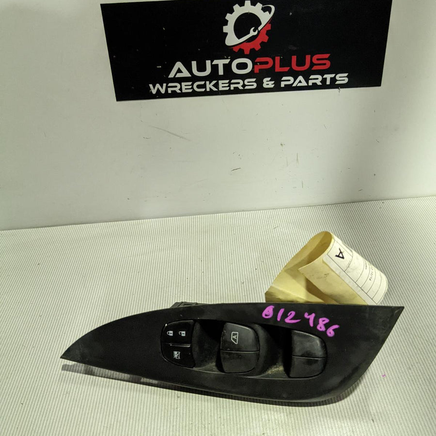 2013 Nissan Pulsar Pwr Dr Wind Switch