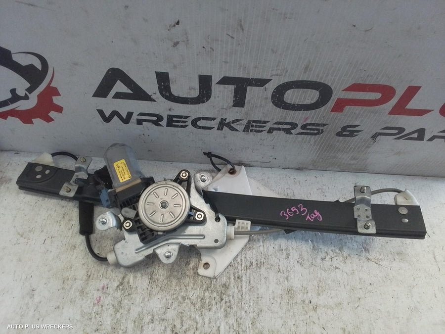 2009 Holden Captiva Left Front Window Reg Motor
