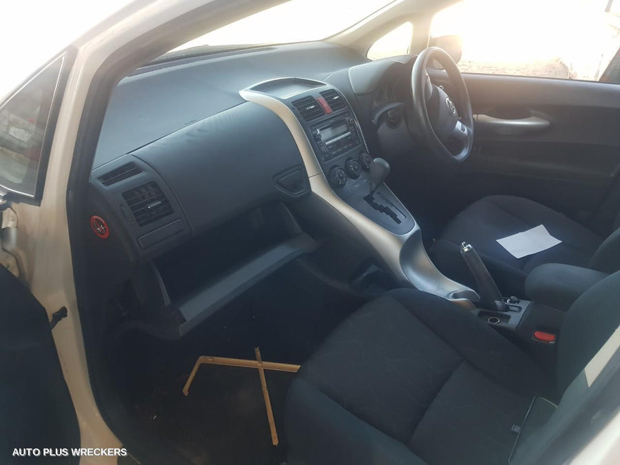 2010 Toyota Corolla Sunvisor