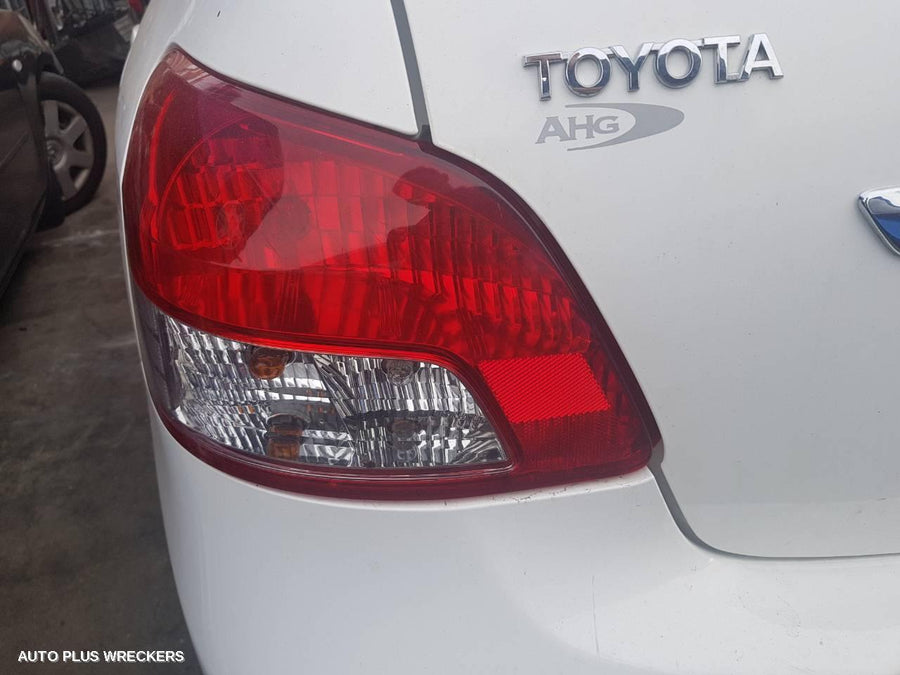 2006 Toyota Yaris Bonnet