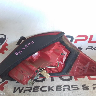 2005-2008 Toyota Rav4 Left Taillight