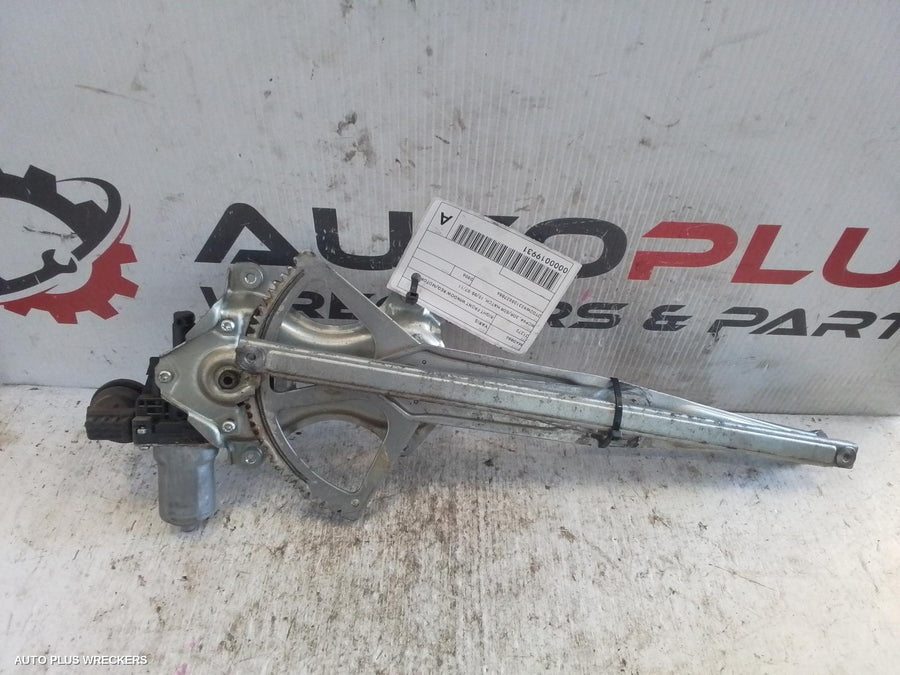 2006 Toyota Yaris Right Front Window Reg Motor