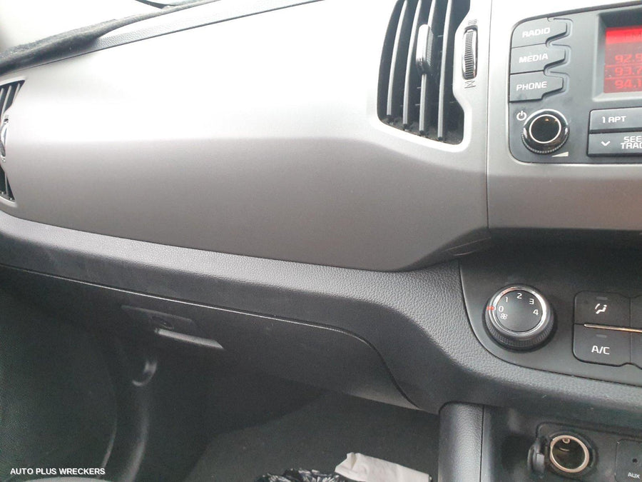 2014 Kia Sportage Right Front Door Window