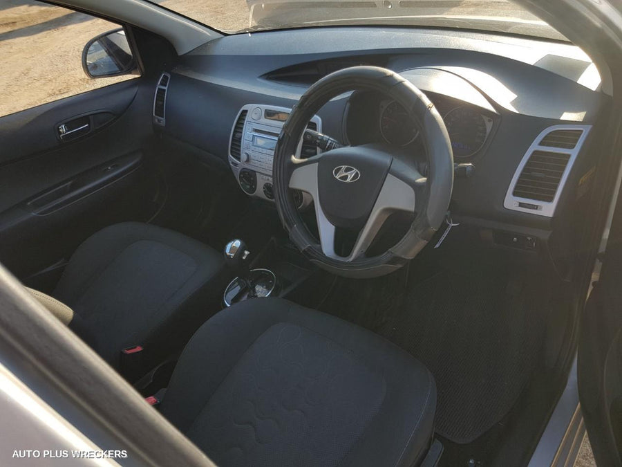 2012 HYUNDAI I20 DOOR BOOT GATE LOCK