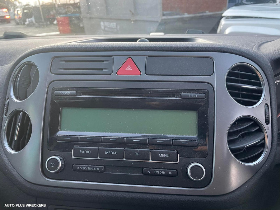 2009 Volkswagen Tiguan Left Headlamp