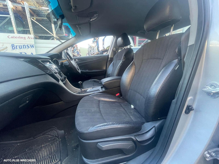 2011 Hyundai I45 A C Condenser