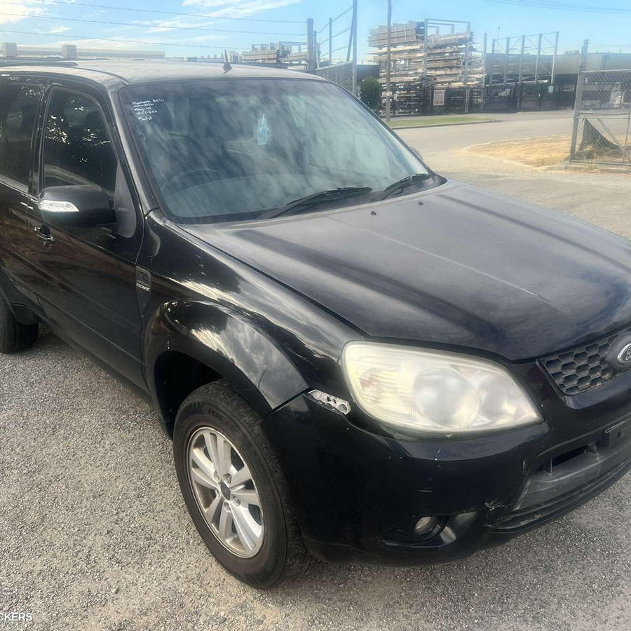 2010 Ford Escape Left Rear Door Window