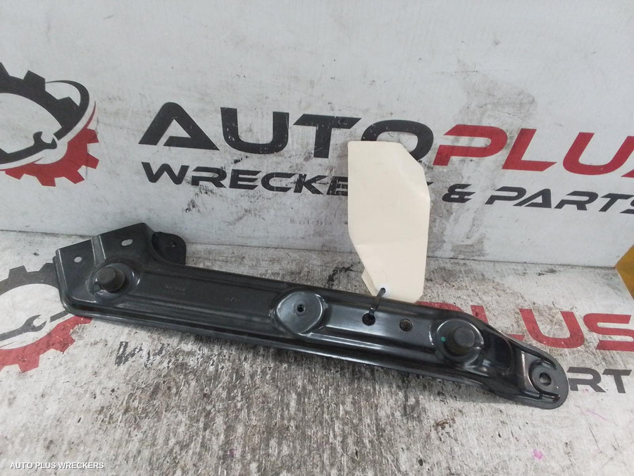 2018-2024 Mg Mg3 Radiator Support