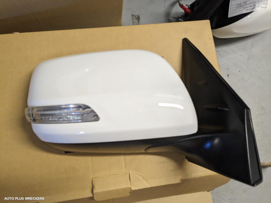2020 Toyota Landcruiser Right Door Mirror