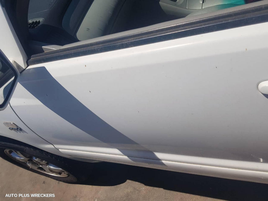 2004 Toyota Kluger Right Rear Door Sliding