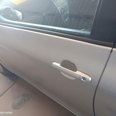 2009 Toyota Yaris Left Rear Door Window