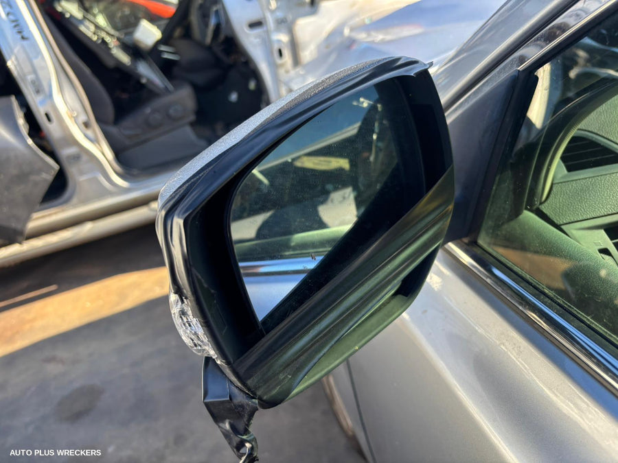 2011 Subaru Liberty Left Rear Door Sliding