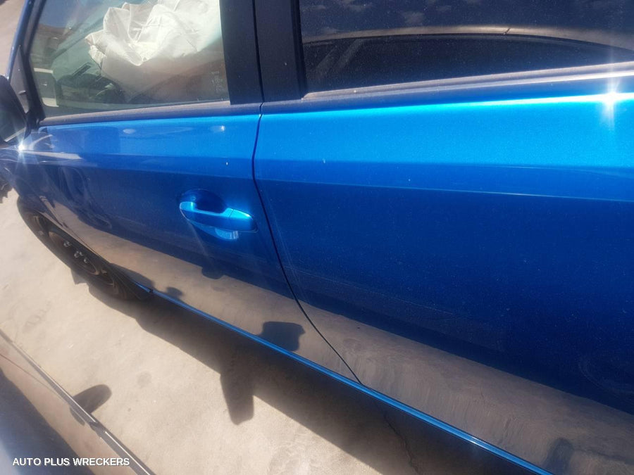 2016 Toyota Corolla Door Boot Gate Lock