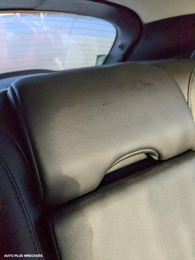 2016 Volvo S40 Left Front Door