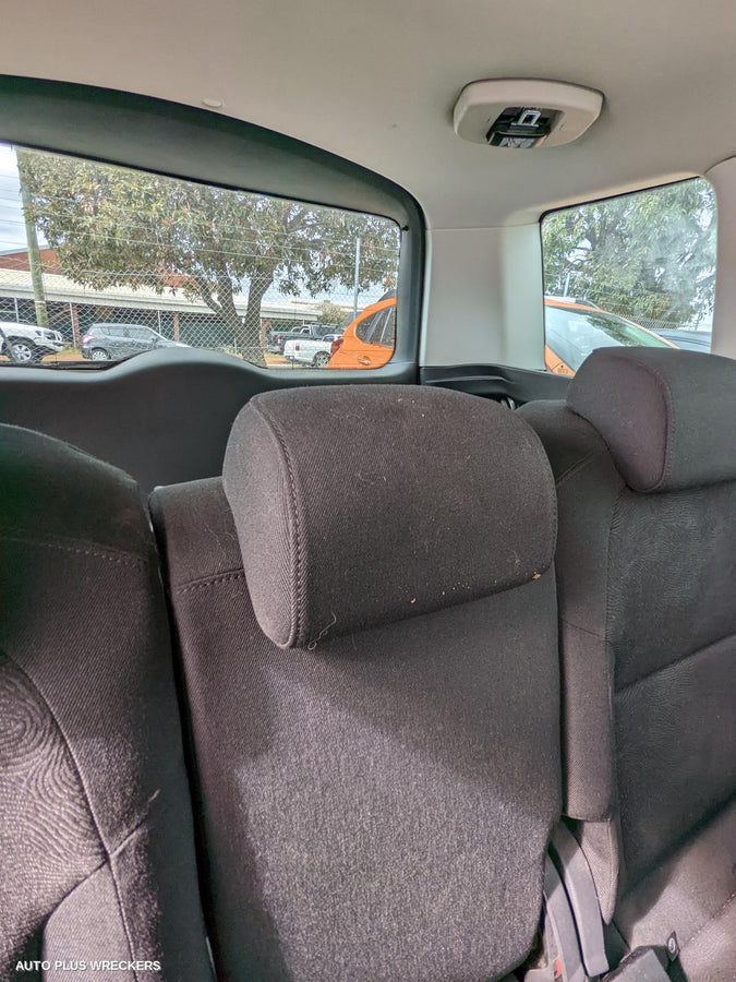 2016 Skoda Yeti Left Front Door