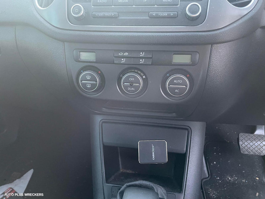 2009 Volkswagen Tiguan Left Headlamp