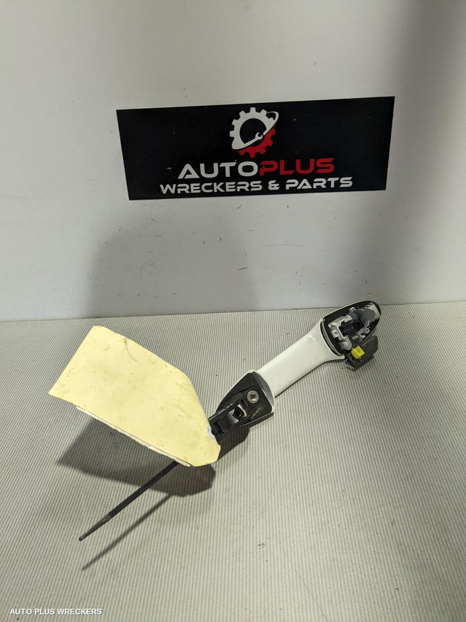 2019 HONDA JAZZ DOOR HANDLE