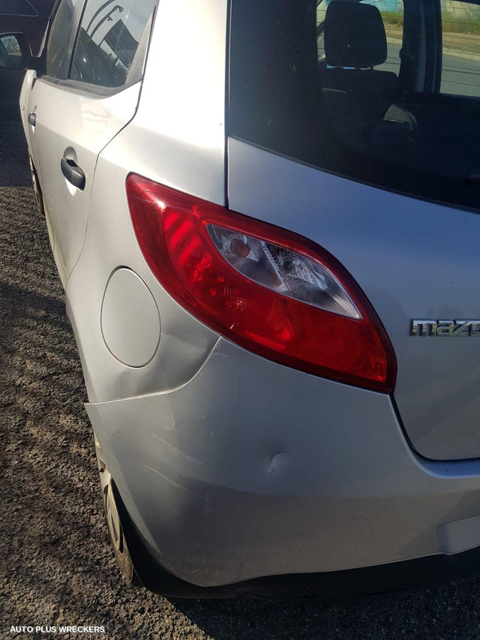 2007 Mazda 2 Radiator