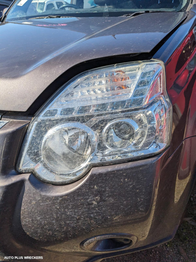 2012 Nissan Xtrail Right Front Door