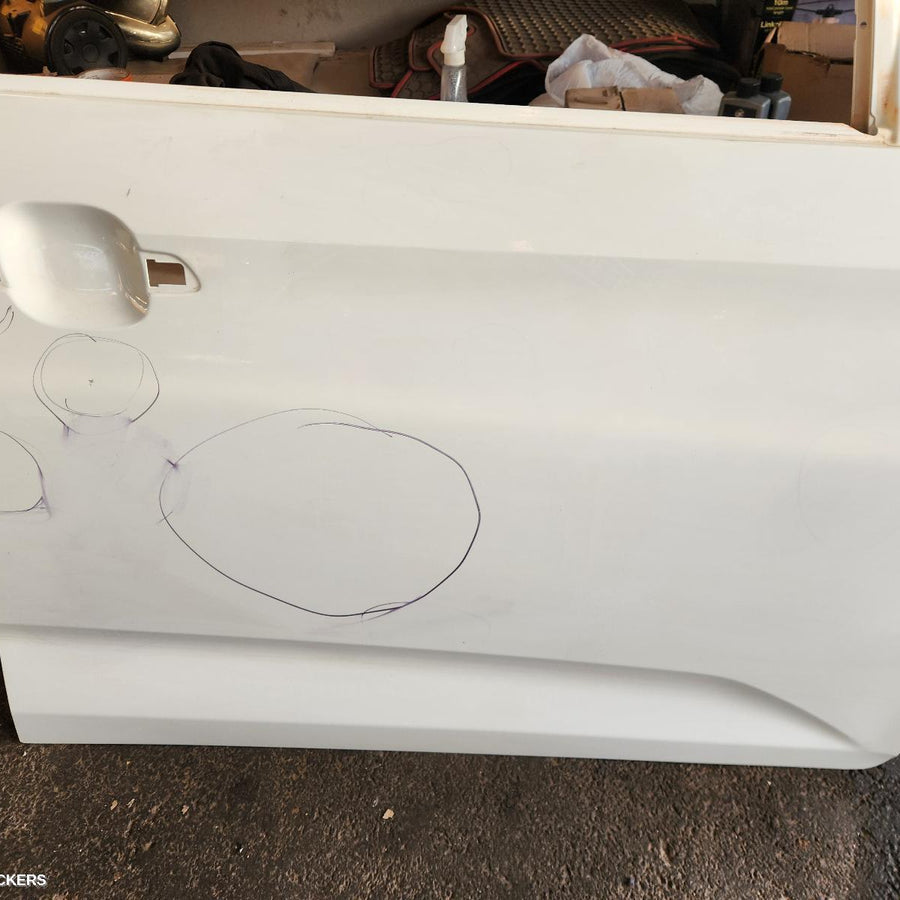 2020-2025 Isuzu Dmax Right Front Door