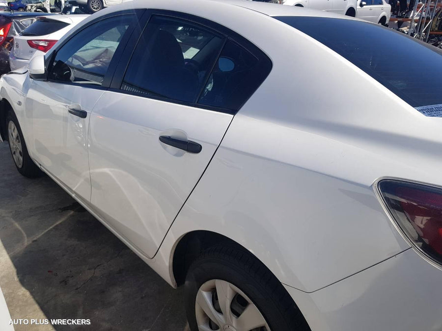 2011 Mazda 3 Left Front Door Window