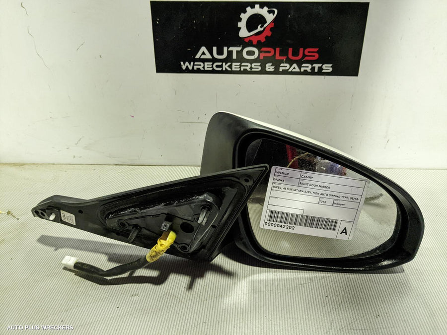 2015 Toyota Camry Right Door Mirror