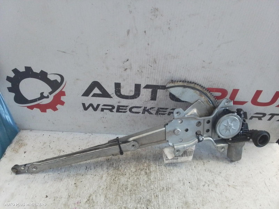 2004-2011 Suzuki Swift Right Front Window Reg Motor