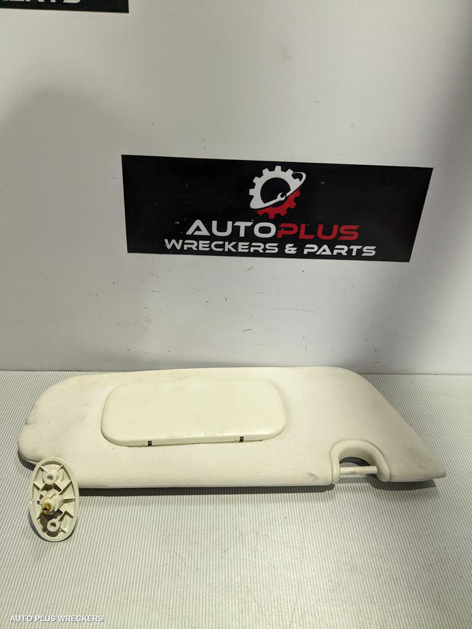 2008 Jeep Patriot Sunvisor