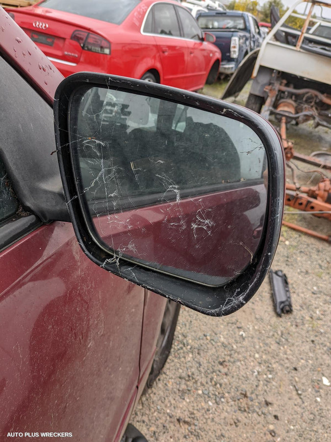 2006 Suzuki Vitara Right Front Door Window