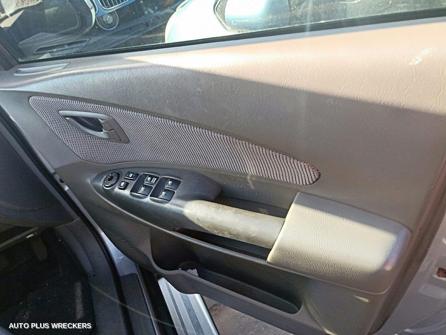 2006 Hyundai Tucson Right Guard