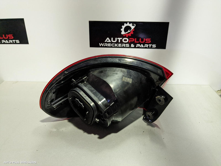 2008-2011 Volkswagen Tiguan Left Taillight