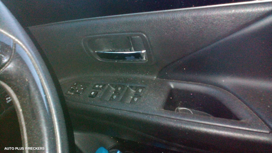 2020 Mitsubishi Outlander Left Rear Door Window