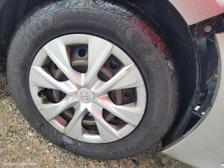 2016 Toyota Corolla Right Front Door Window