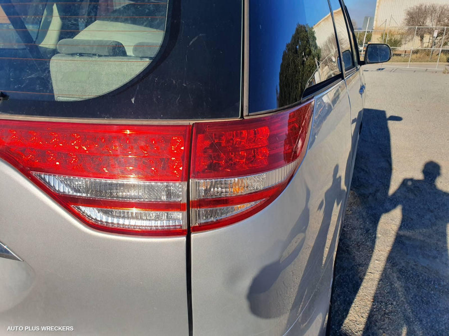 2007 Toyota Tarago Right Taillight