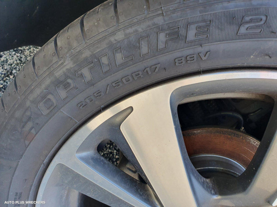 2016 Peugeot 2008 Right Rear Door Sliding