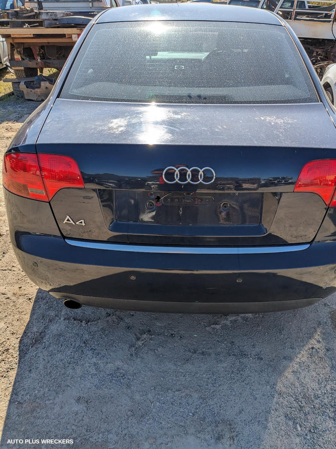 2006 Audi A4 Right Guard