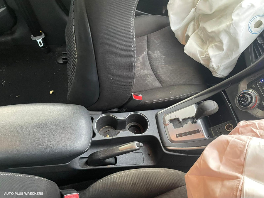 2013 Hyundai Elantra Right Front Door Window