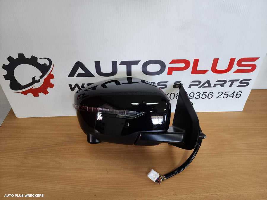 2024 Nissan Navara Right Door Mirror