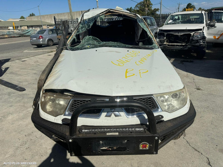 2011 Mitsubishi Challenger Right Front Door Window