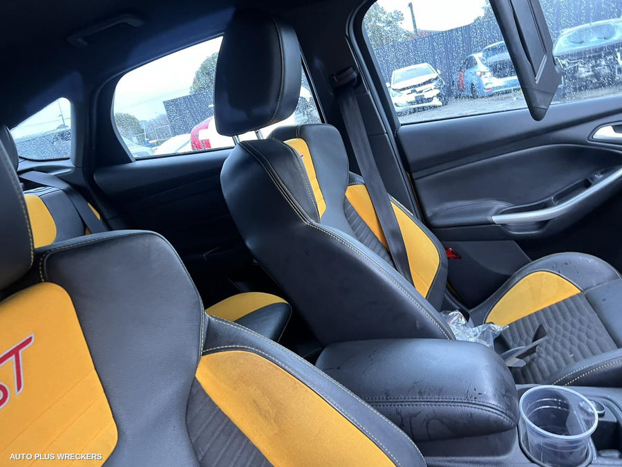 2012 Ford Focus Right Rear Door Sliding