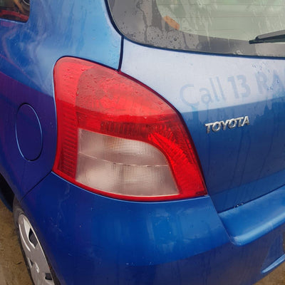 2008 Toyota Yaris Left Front Window Reg Motor