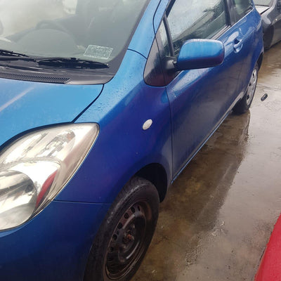 2008 Toyota Yaris Right Front Window Reg Motor