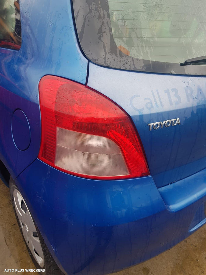 2008 Toyota Yaris Left Front Window Reg Motor
